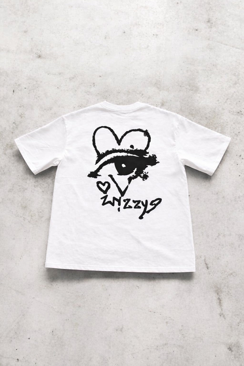 Wizzy "Heart Eye" Tee