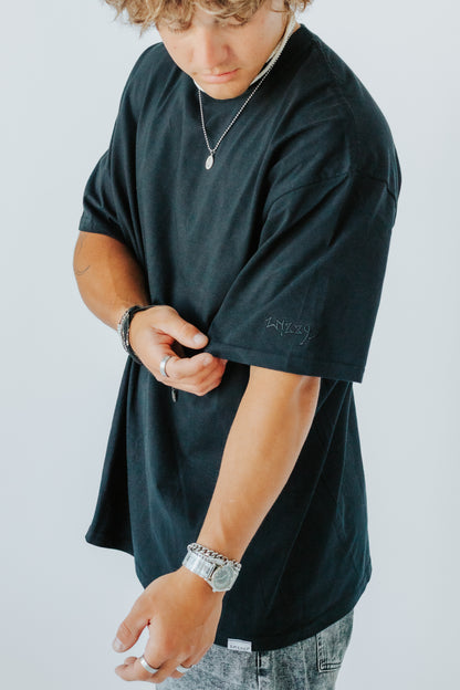Wizzy "Heart Eye" Tee